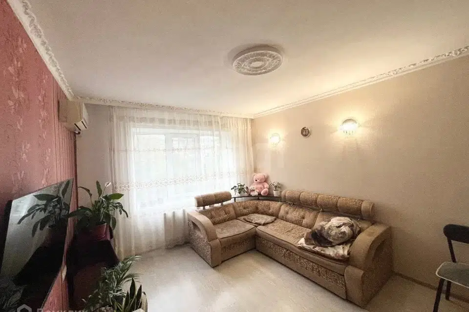 Продаётся 3-комнатная квартира, 60.5 м²