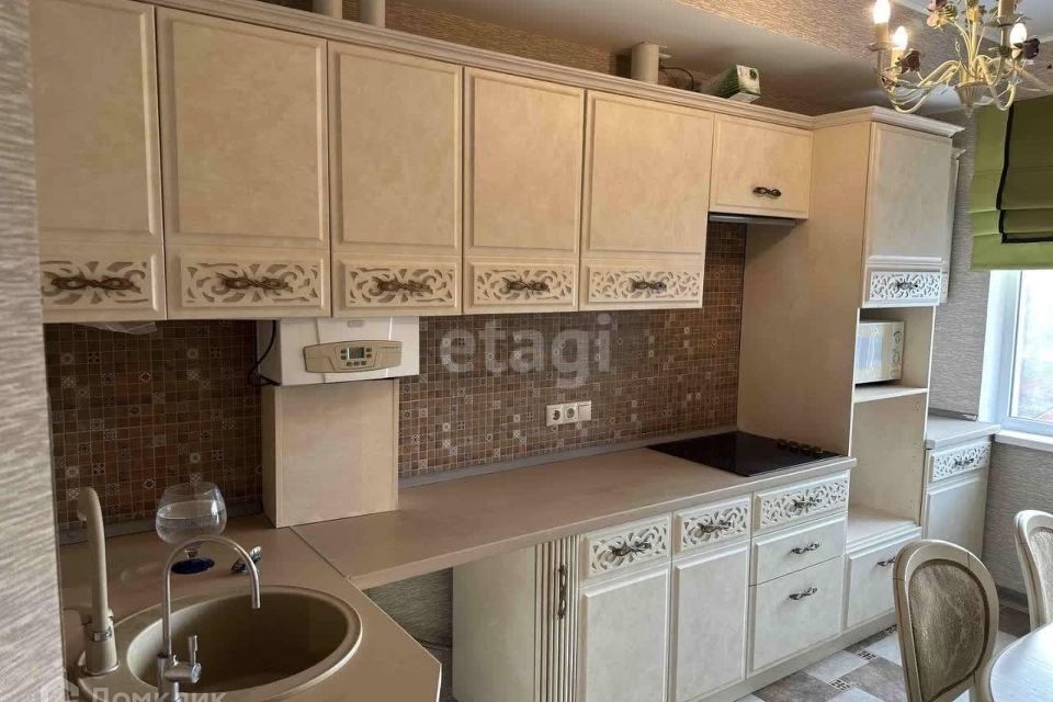 Продаётся 1-комнатная квартира, 38.2 м²