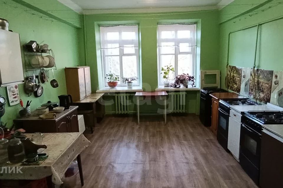 Продаётся комната в 6-комн. квартире, 19.5 м²