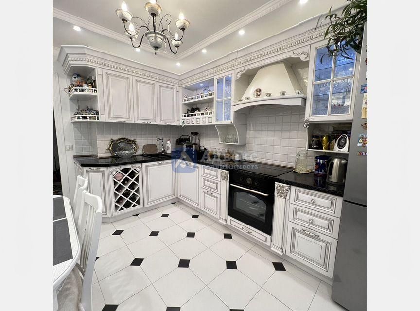 Продаётся 2-комнатная квартира, 57.2 м²