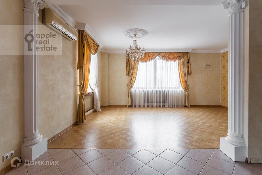 Продаётся 3-комнатная квартира, 130 м²