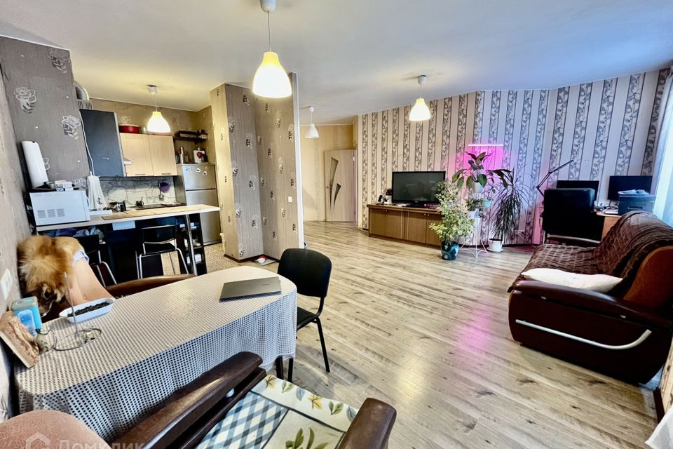 Продаётся 1-комнатная квартира, 62.3 м²
