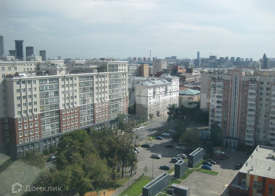 Продаётся 3-комнатная квартира, 119 м²