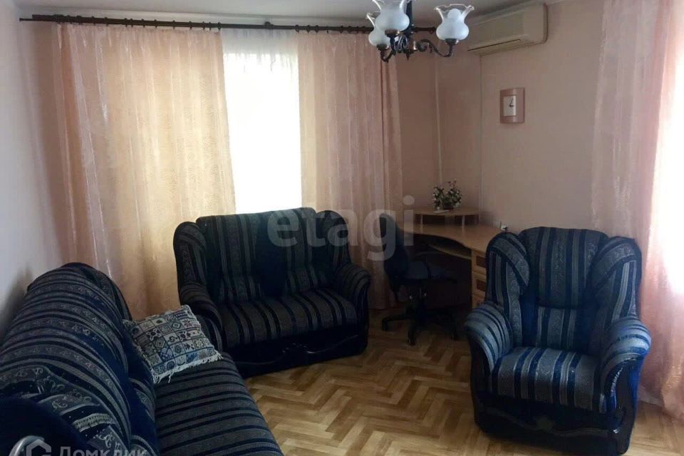 Продаётся 2-комнатная квартира, 52.6 м²