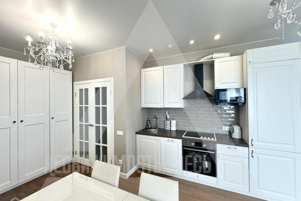 Продаётся 1-комнатная квартира, 42.6 м²