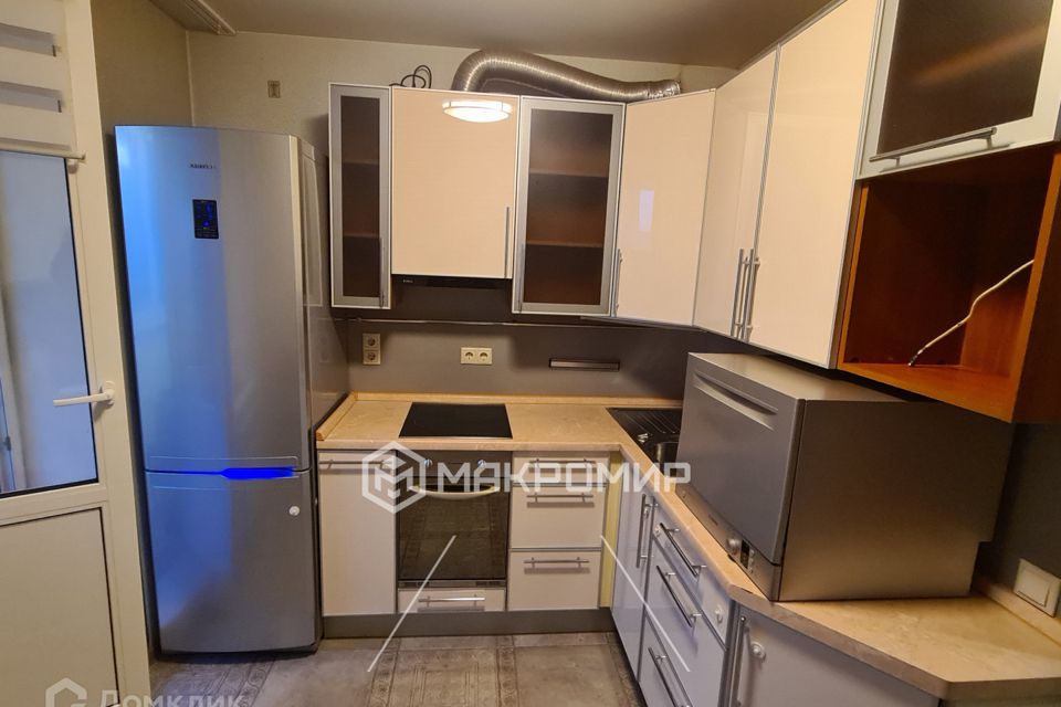 Сдаётся 1-комнатная квартира, 38 м²