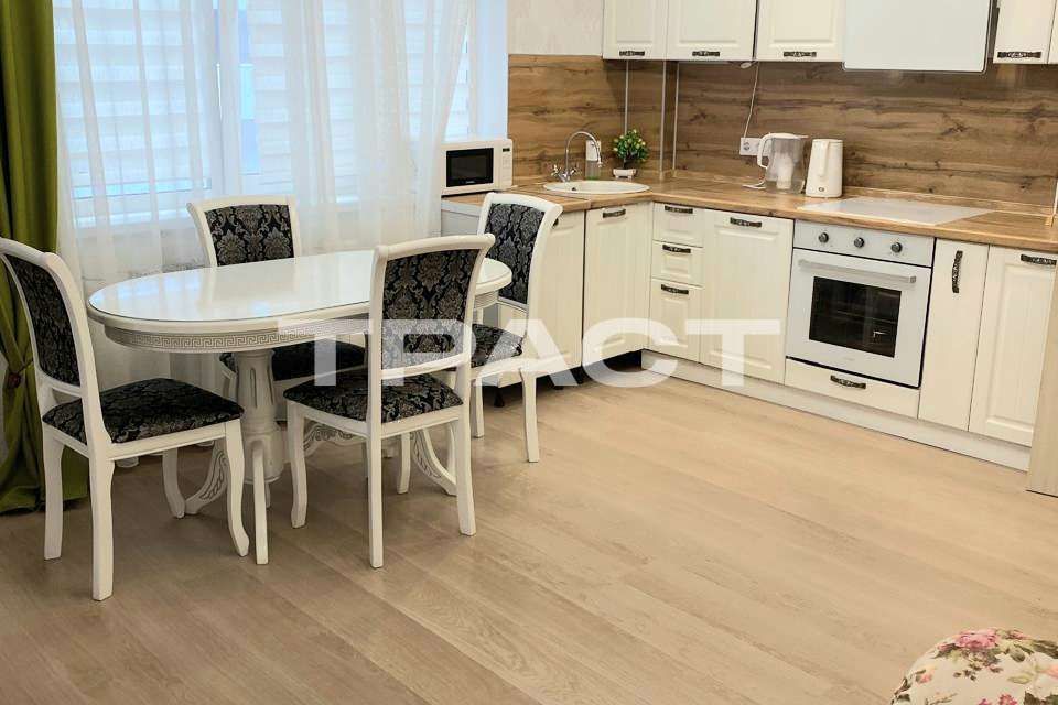 Продаётся 2-комнатная квартира, 65.8 м²