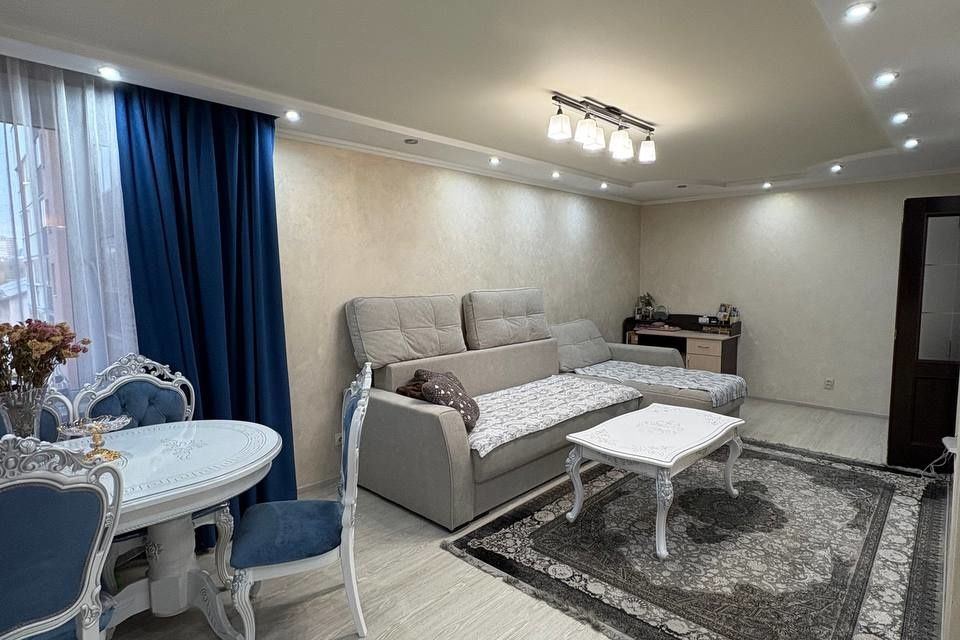 Продаётся 2-комнатная квартира, 72 м²