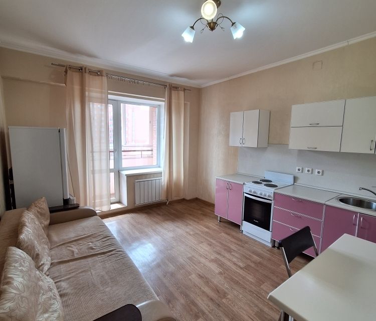 Продаётся 2-комнатная квартира, 63 м²