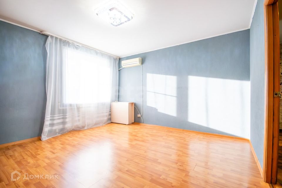 Продаётся 4-комнатная квартира, 102.5 м²