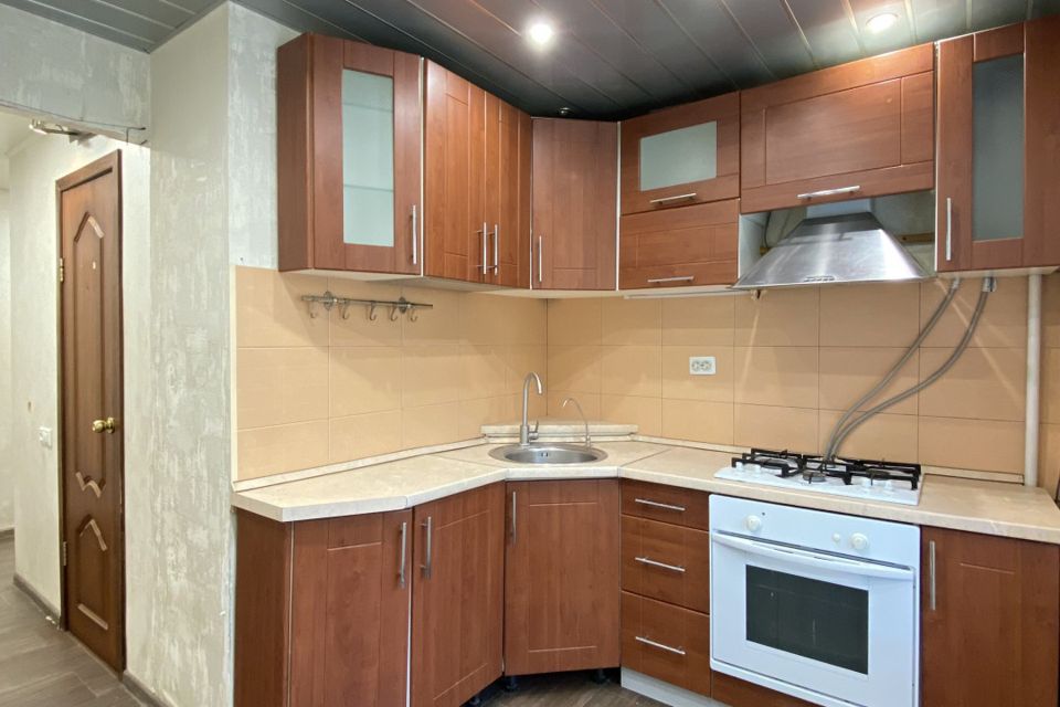 Продаётся 3-комнатная квартира, 57.2 м²