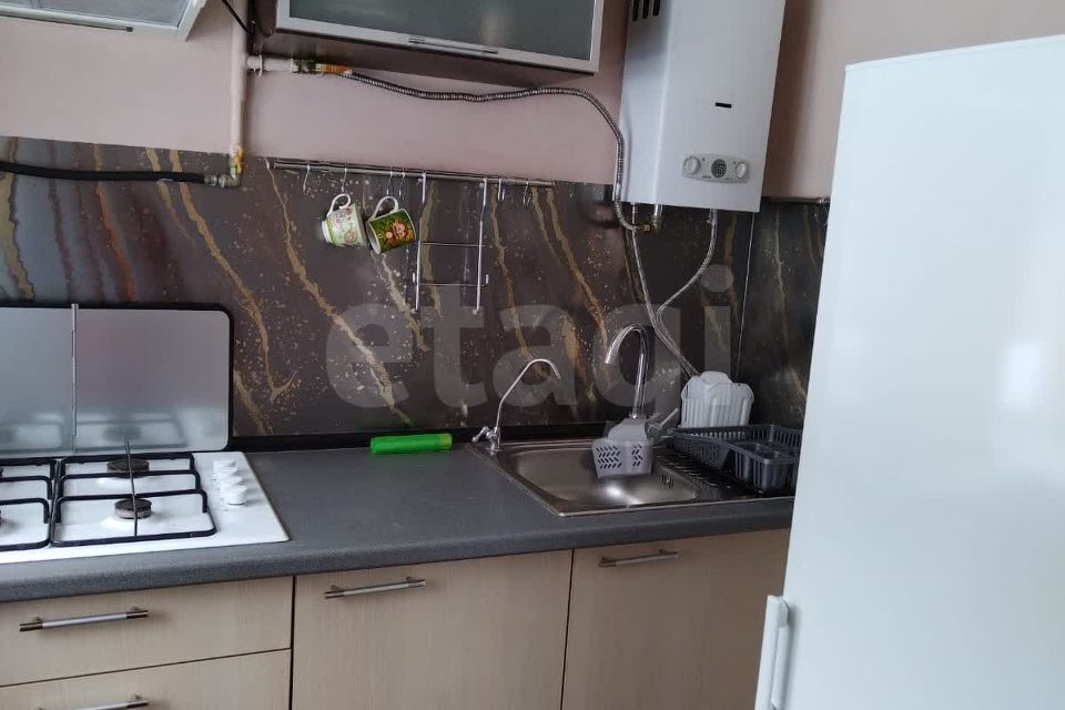 Продаётся 2-комнатная квартира, 42.6 м²