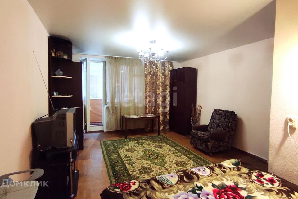 Продаётся 1-комнатная квартира, 38 м²