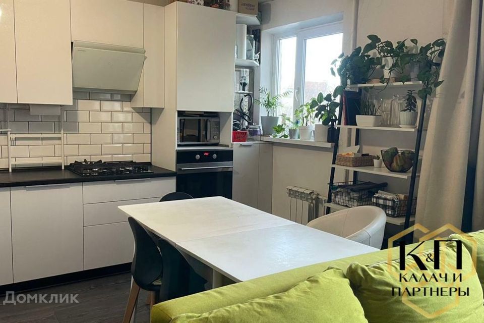 Продаётся 3-комнатная квартира, 63.7 м²