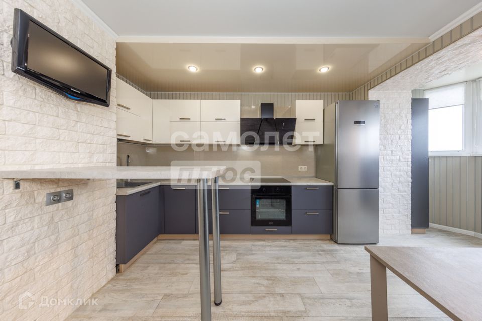 Продаётся 2-комнатная квартира, 70.2 м²