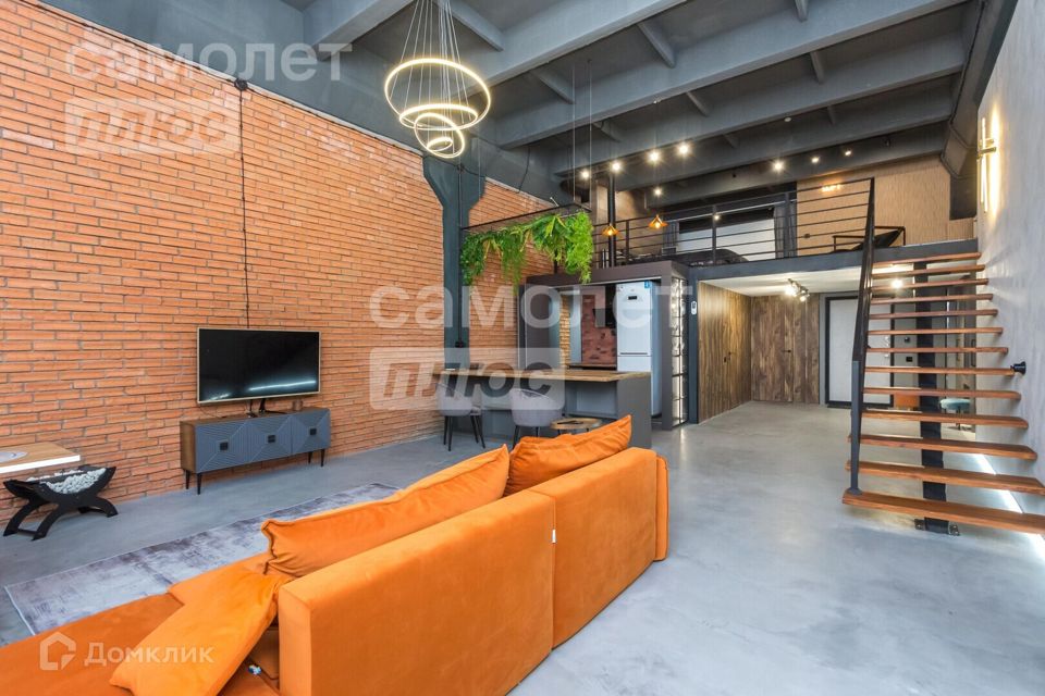 Продаётся 3-комнатная квартира, 120 м²