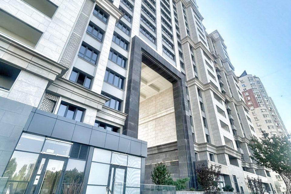 Продаётся 3-комнатная квартира, 90 м²