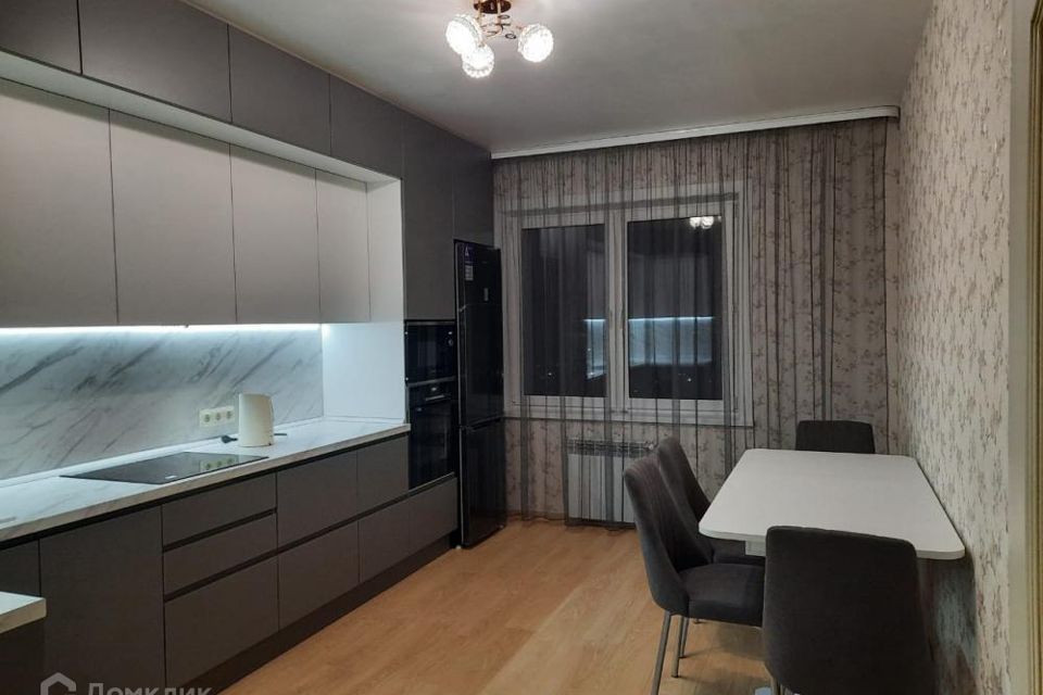Сдаётся 2-комнатная квартира, 64 м²