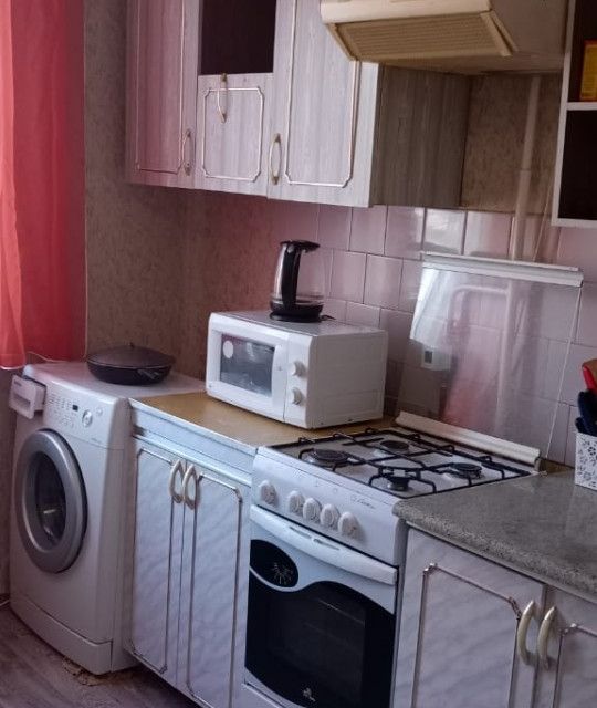 Сдаётся 4-комнатная квартира, 77.3 м²