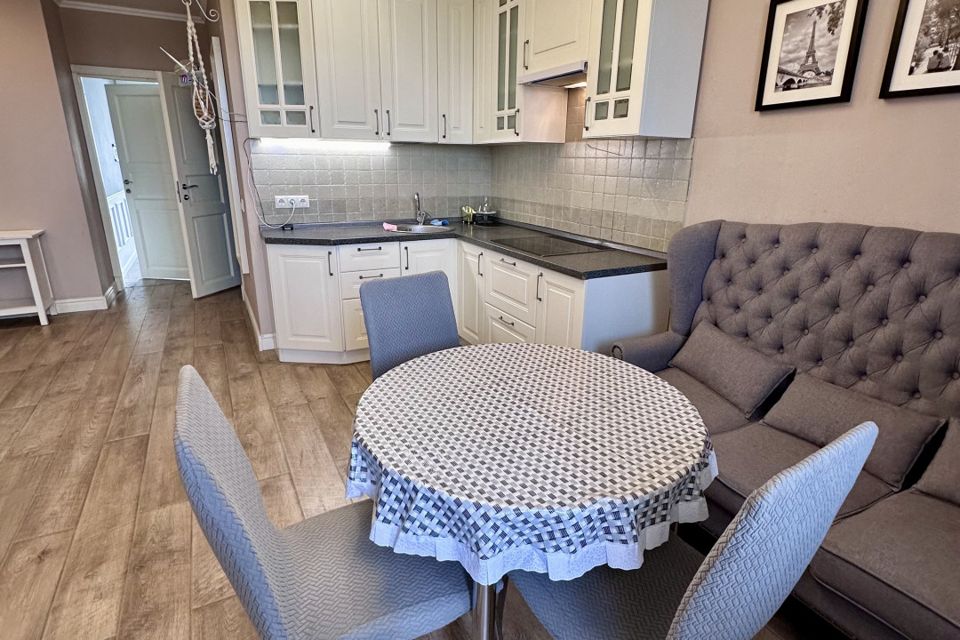 Сдаётся 2-комнатная квартира, 62.5 м²