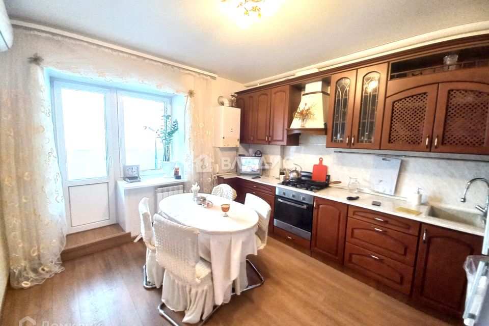 Продаётся 2-комнатная квартира, 71.3 м²