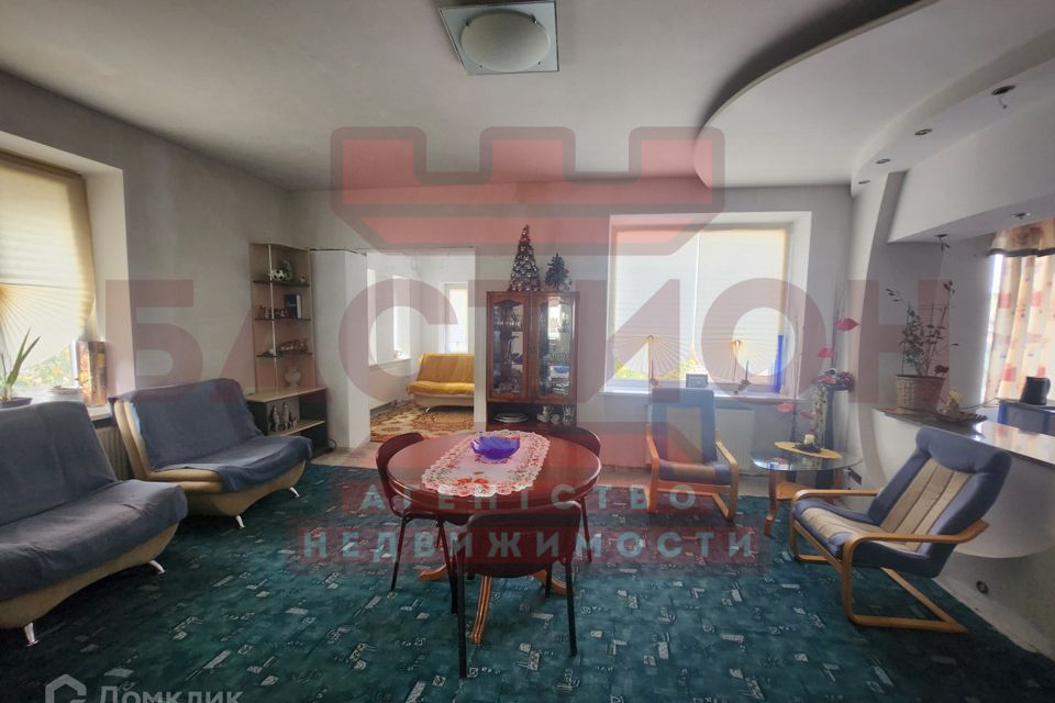 Продаётся 3-этажный дом, 388.3 м²