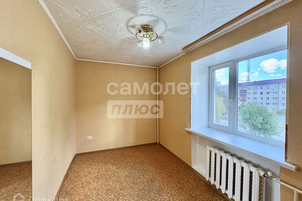 Продаётся 4-комнатная квартира, 60 м²