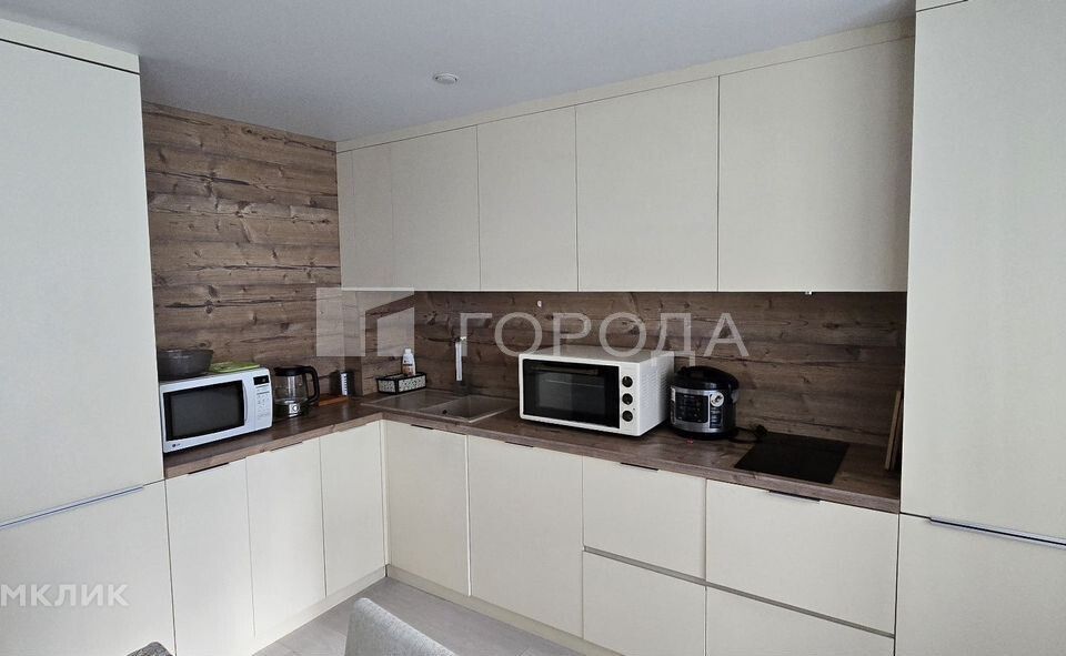 Продаётся 4-комнатная квартира, 74.4 м²