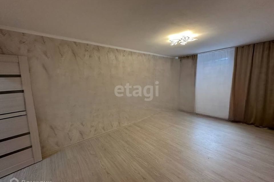 Продаётся комната в 1-комн. квартире, 25 м²