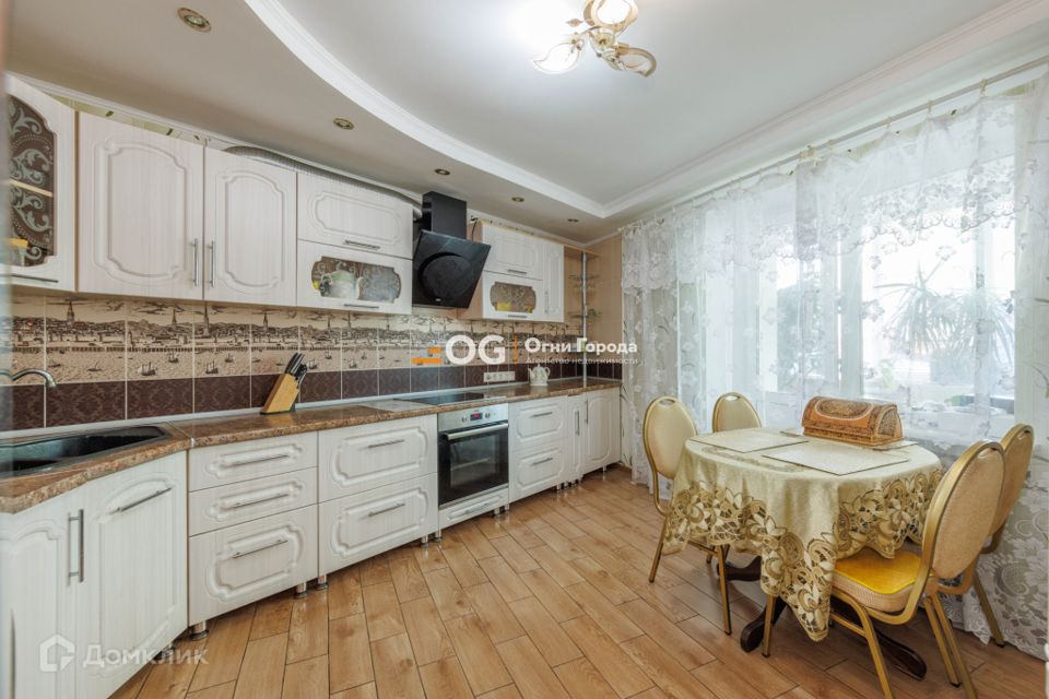 Продаётся 2-комнатная квартира, 69.4 м²