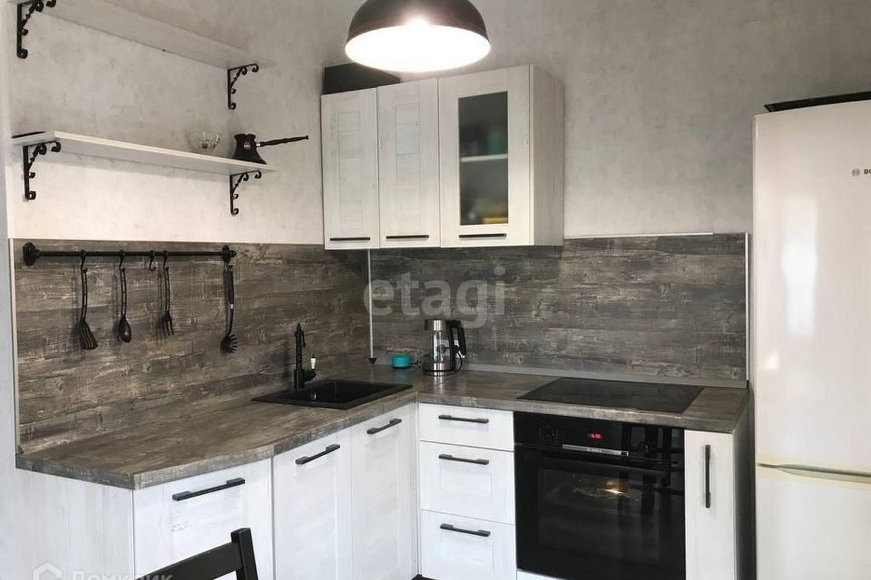 Продаётся 1-комнатная квартира, 41 м²