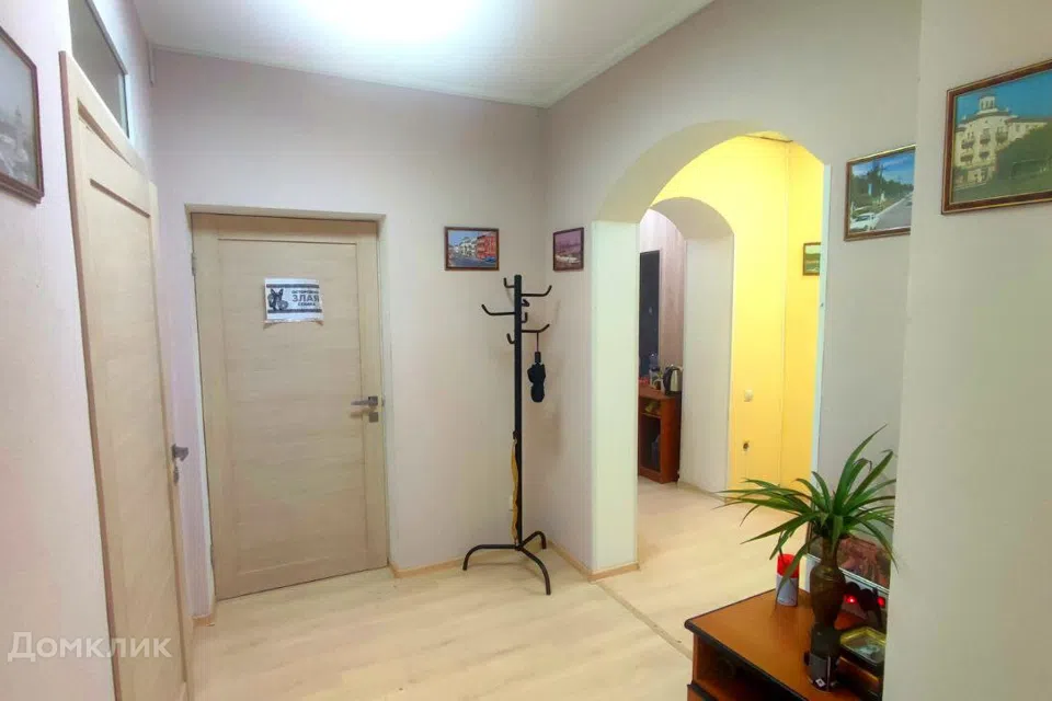 Продаётся помещение своб. назначения, 198 м²