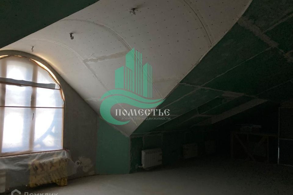Продаётся 4-комнатная квартира, 167 м²