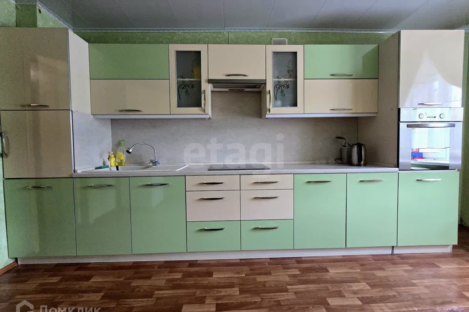 Продаётся 3-комнатная квартира, 93 м²