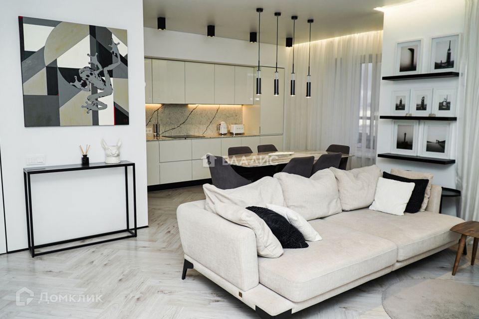 Продаётся 4-комнатная квартира, 114.2 м²