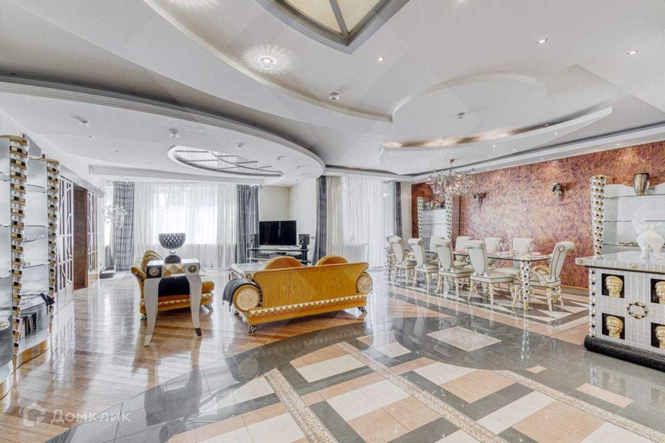 Сдаётся 6-комнатная квартира, 400 м²