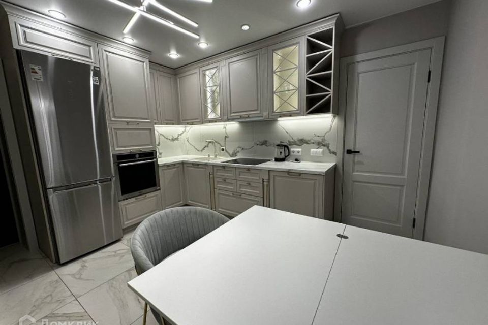 Сдаётся 2-комнатная квартира, 70 м²