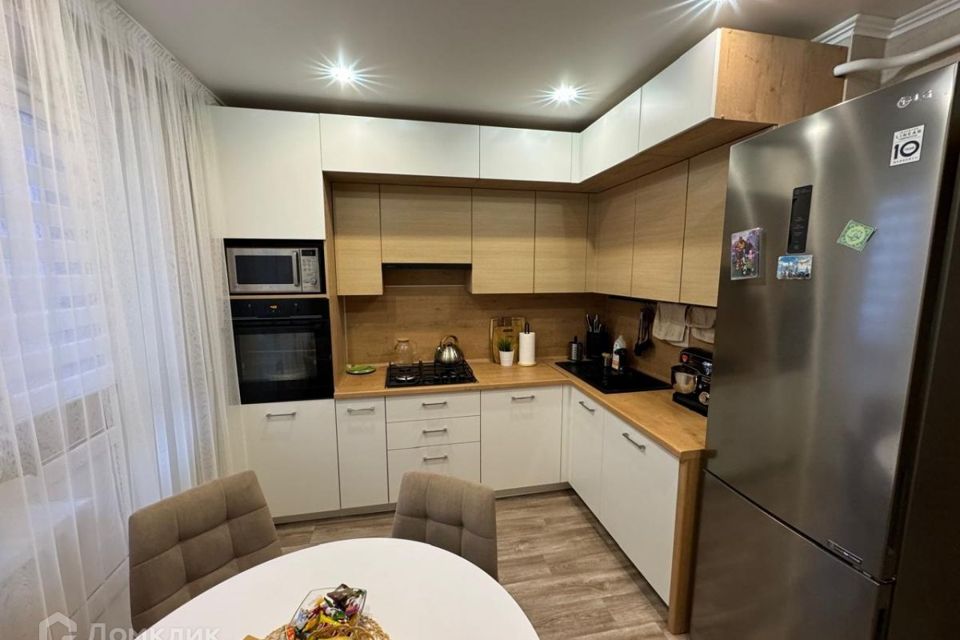Продаётся 2-комнатная квартира, 71.9 м²