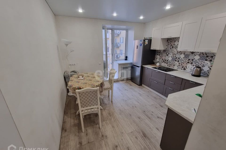Продаётся 1-комнатная квартира, 37.7 м²