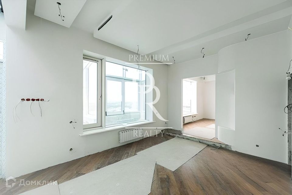 Продаётся 4-комнатная квартира, 486.4 м²