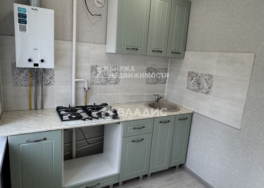 Продаётся 3-комнатная квартира, 51.8 м²