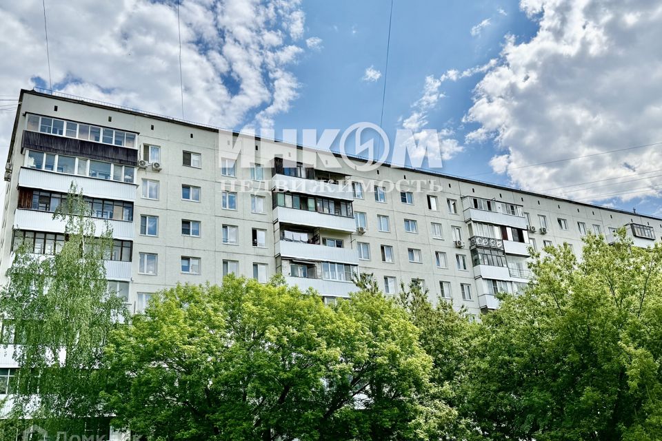 Продаётся 4-комнатная квартира, 63.7 м²