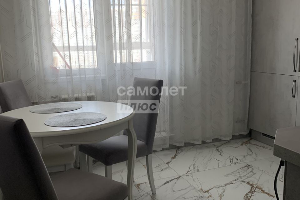 Продаётся 2-комнатная квартира, 56.3 м²