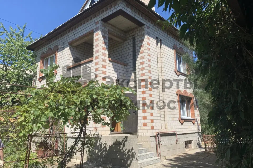 Продаётся 2-этажный дом, 170 м²