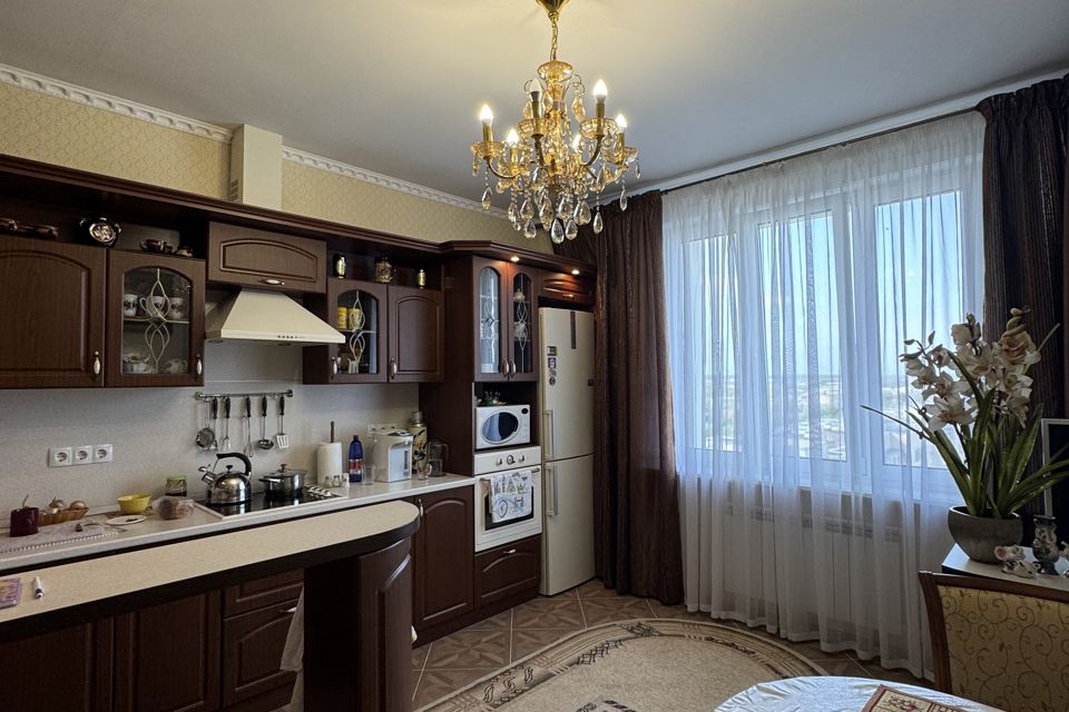 Продаётся 3-комнатная квартира, 115 м²