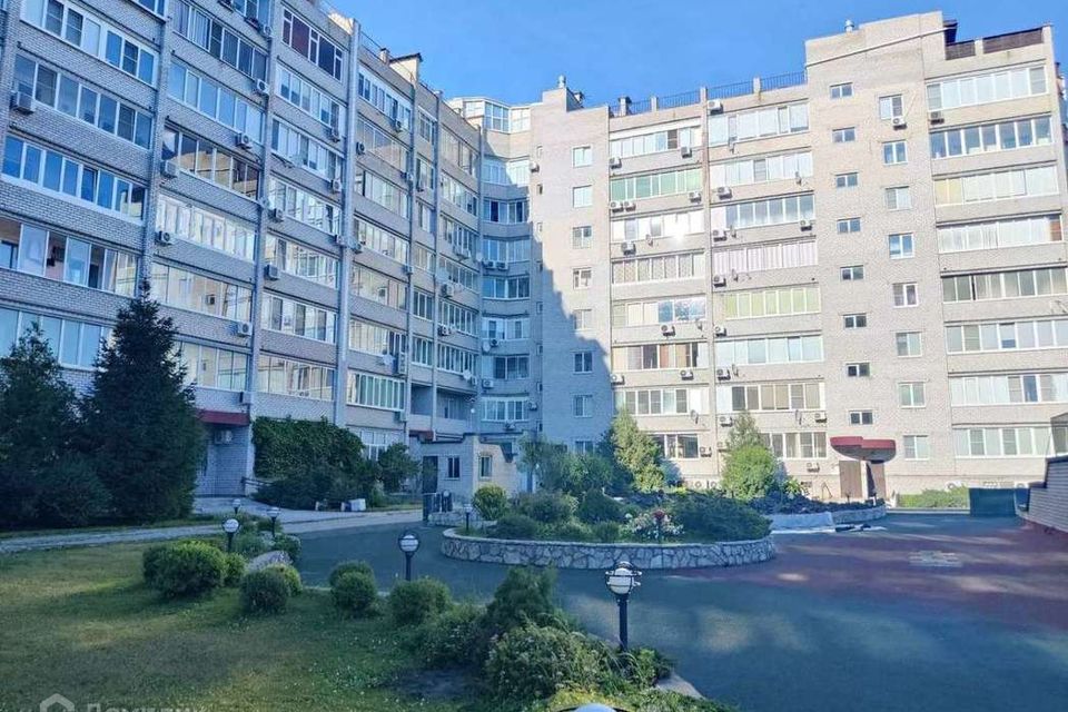 Продаётся 4-комнатная квартира, 128.2 м²
