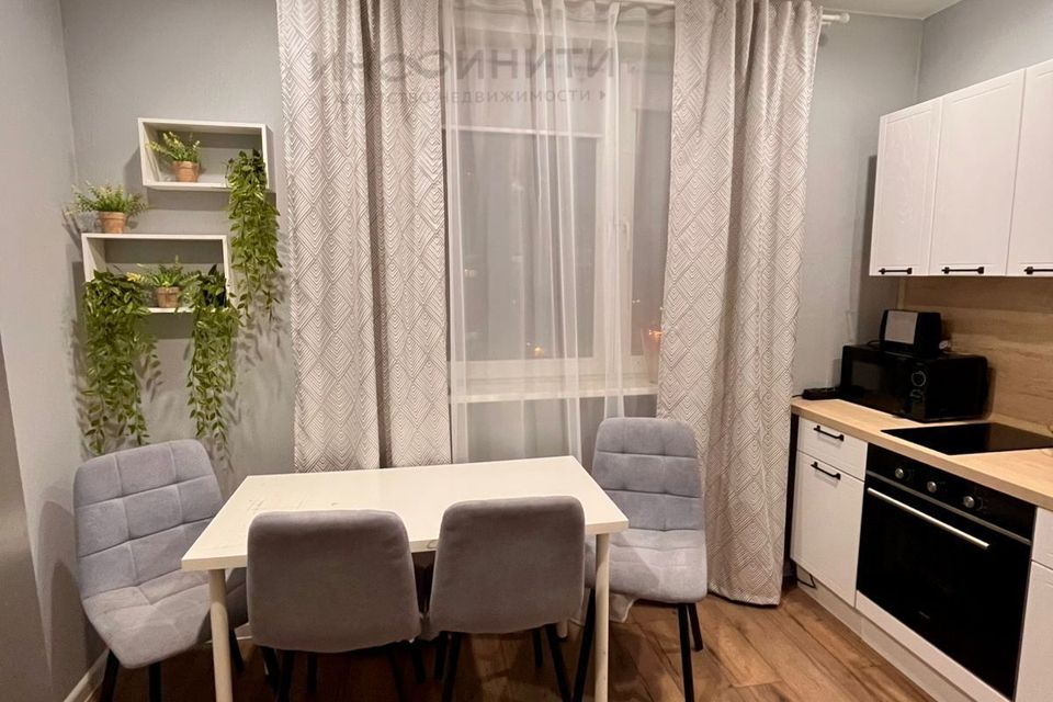 Продаётся 1-комнатная квартира, 37.6 м²