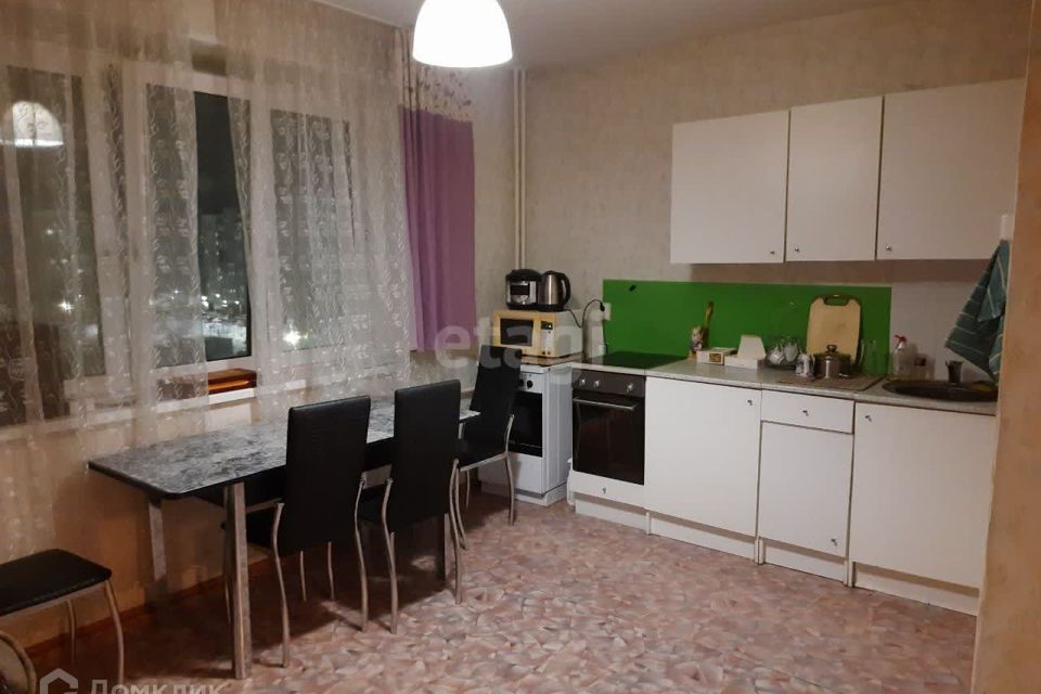 Продаётся 1-комнатная квартира, 41.7 м²