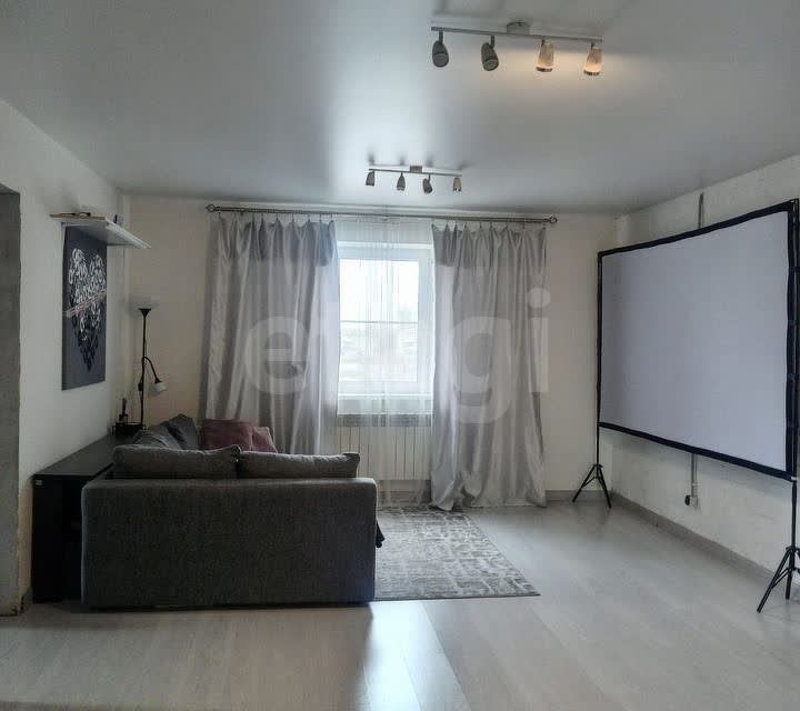 Продаётся 2-комнатная квартира, 60.4 м²