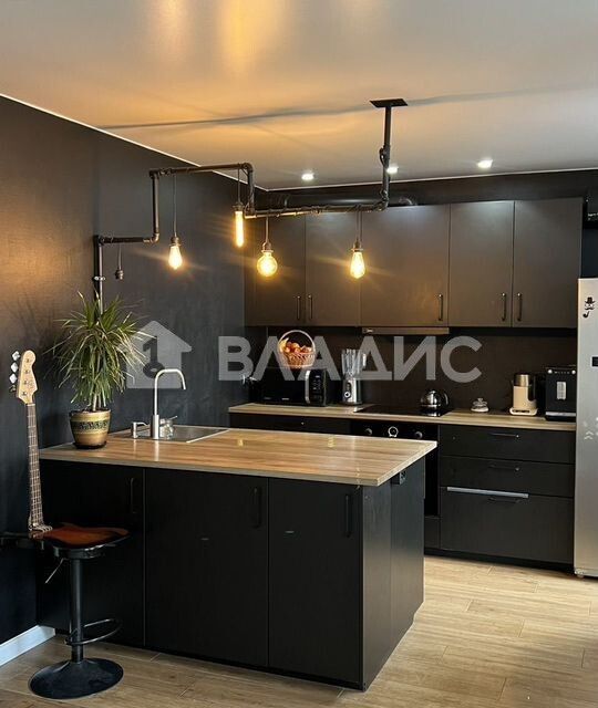 Продаётся 3-комнатная квартира, 72 м²